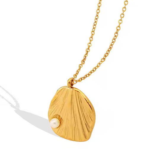 Fashionable Minimalist Pearl Shell Fan-Shape Necklace Women 18K Gold Titanium Plated Trendy Stainless Steel Jewelry Gift Women