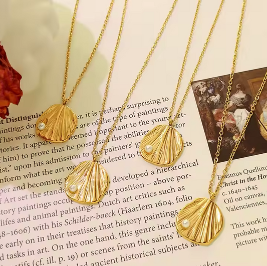 Fashionable Minimalist Pearl Shell Fan-Shape Necklace Women 18K Gold Titanium Plated Trendy Stainless Steel Jewelry Gift Women